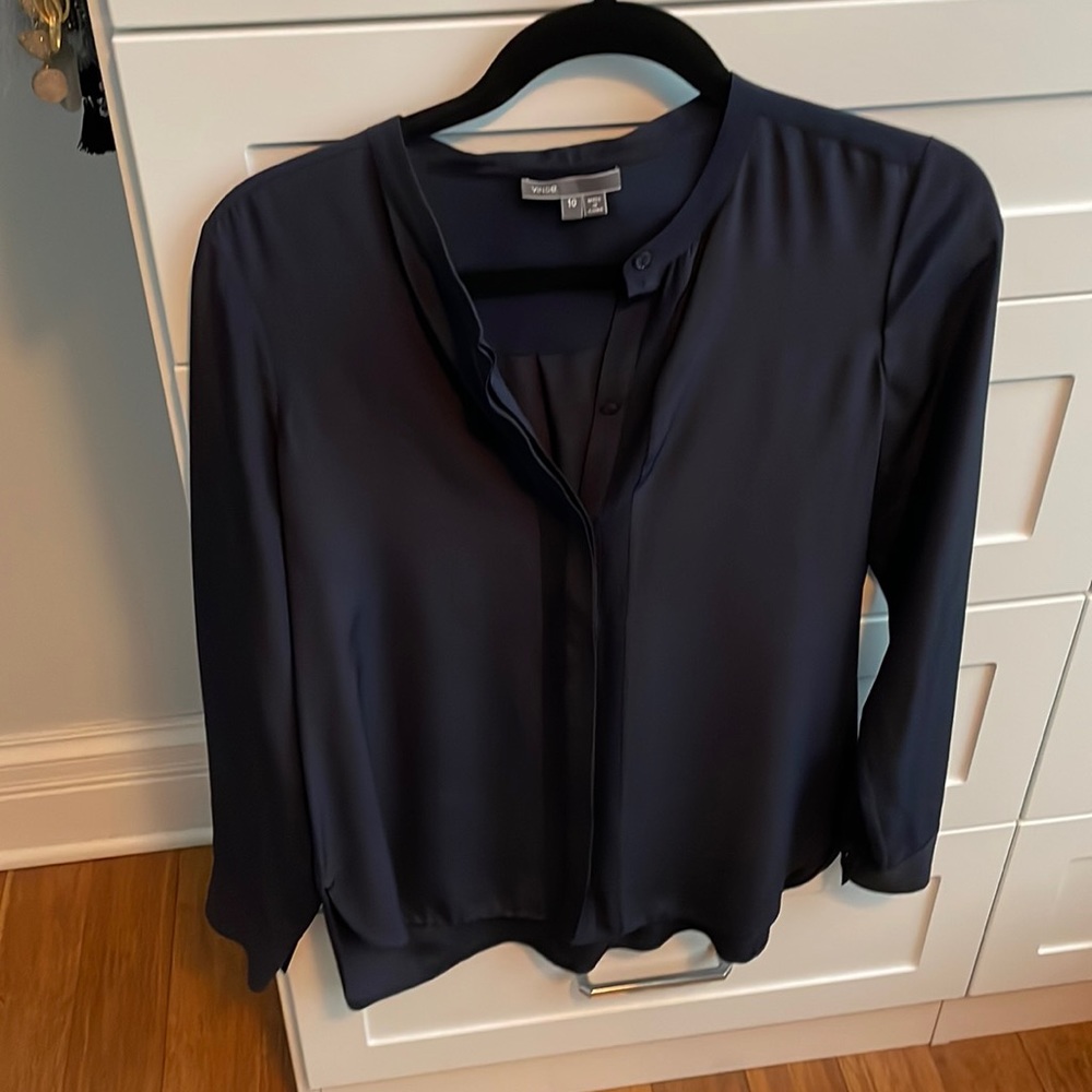 Beautiful silk Vince blouse